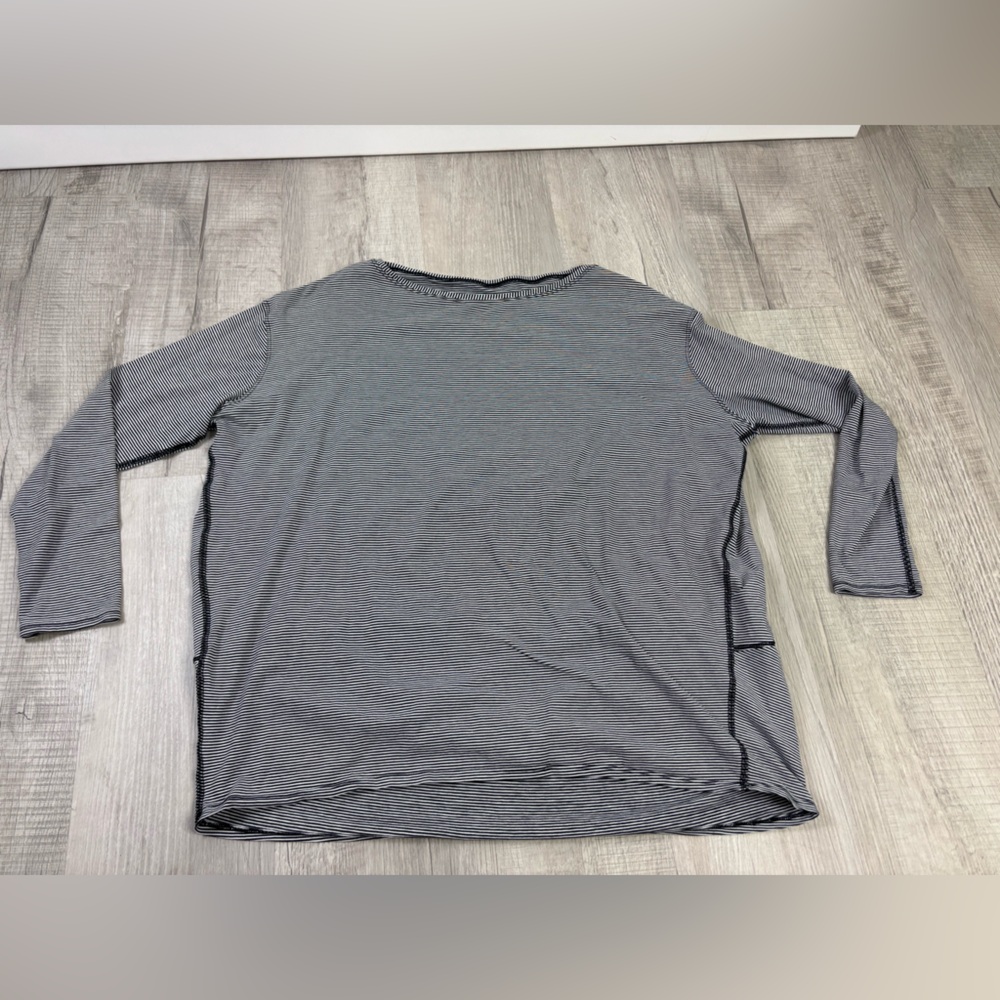 Lululemon Black White Strips Long Sleeve Flowy Top